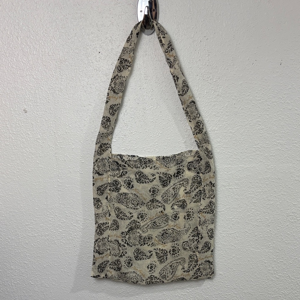 Free People Stylish Cream and Black Patterned Women's Bag. SzOS